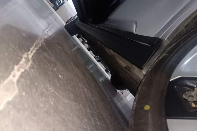 Used AION Y 2023 Plus 510 Enjoy Edition Left Side Sill