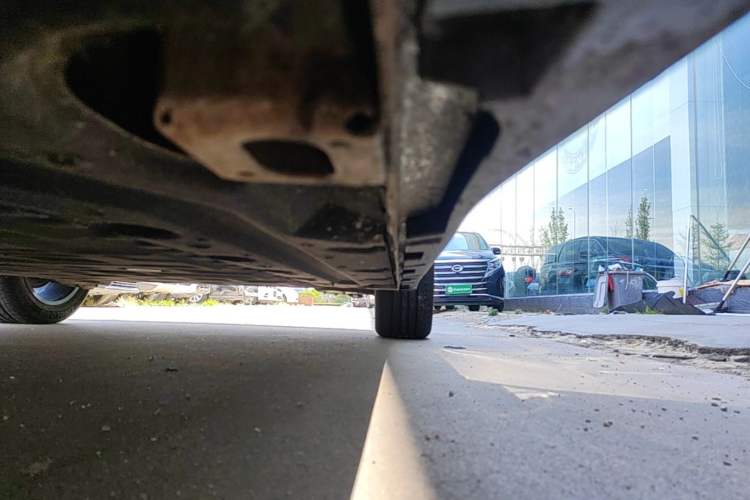 Used AION Y 2023 Plus 510 Smart Edition Left Side Sill
