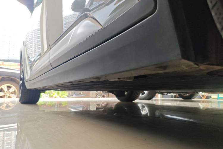 Used AION Y 2023 Plus 510 Enjoy Edition Left Side Sill