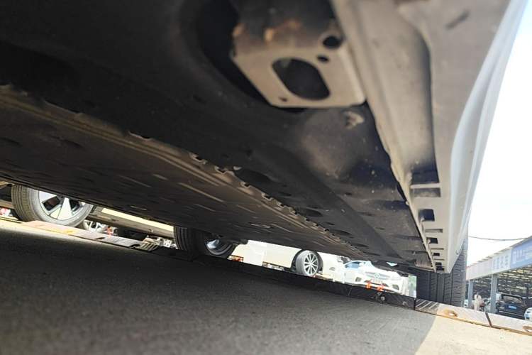 Used AION Y 2023 Plus 510 Tech Edition Left Side Sill