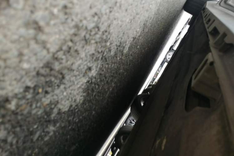 Used AION Y 2023 Plus 610 Smart Edition Ternary Lithium Left Side Sill