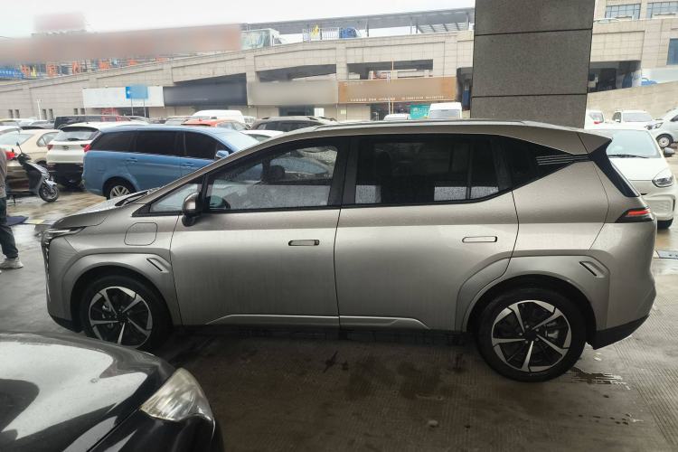 Used AION Y 2023 Plus 510 Smart Edition Left Side