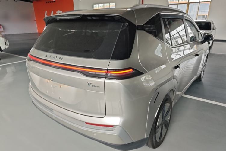 Used AION Y 2023 Plus 510 Enjoy Edition Rear Right 45 Deg