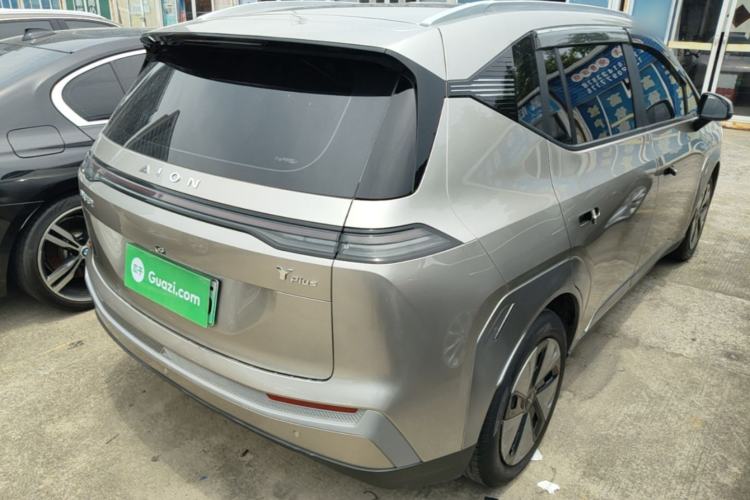 Used AION Y 2023 Plus 510 Executive Edition Rear Right 45 Deg