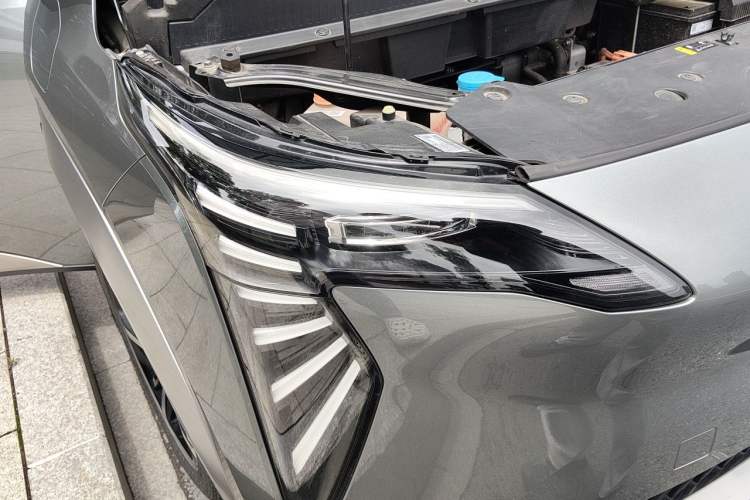 Used AION Y 2023 Plus 510 Smart Edition Right Front Headlight