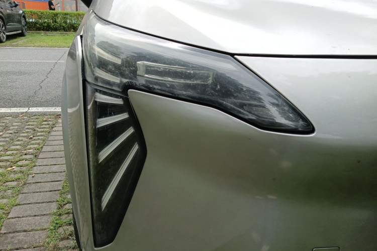 Used AION Y 2023 Plus 510 Smart Edition Right Front Headlight