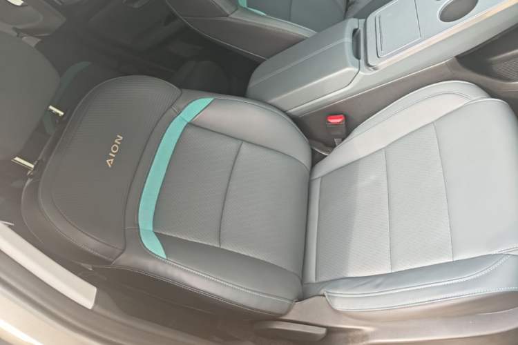 Used AION Y 2023 Plus 510 Smart Edition Right Front Seat