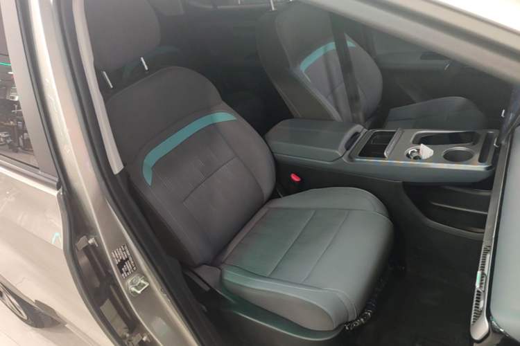 Used AION Y 2023 Plus 510 Enjoy Edition Right Front Seat
