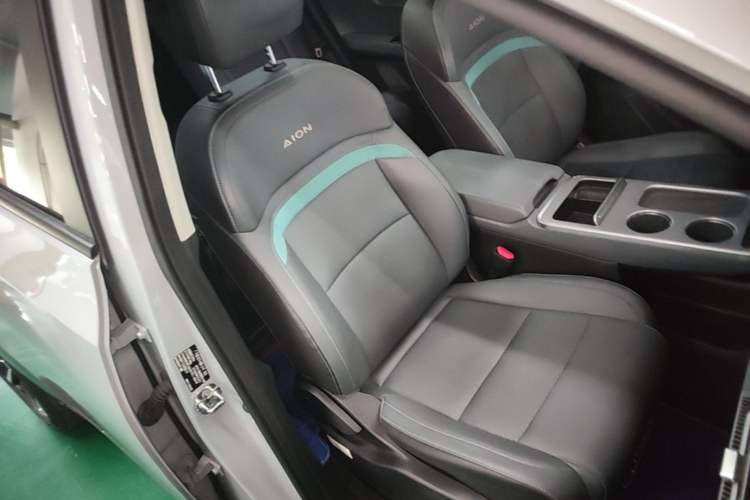 Used AION Y 2023 Younger Star Edition Right Front Seat
