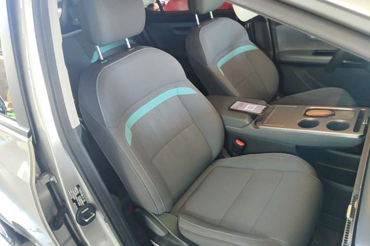 Used AION Y 2023 Plus 510 Enjoy Edition Right Front Seat