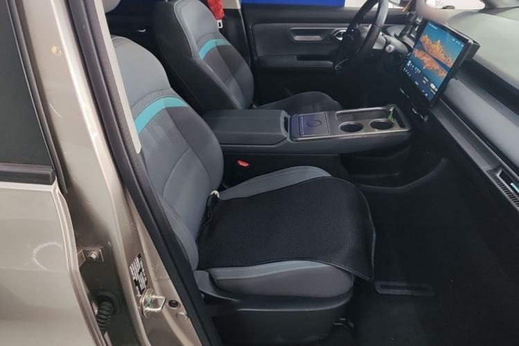 Used AION Y 2023 Plus 510 Enjoy Edition Right Front Seat