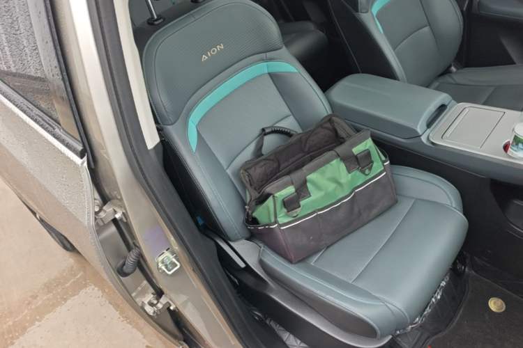 Used AION Y 2023 Plus 510 Smart Edition Right Front Seat