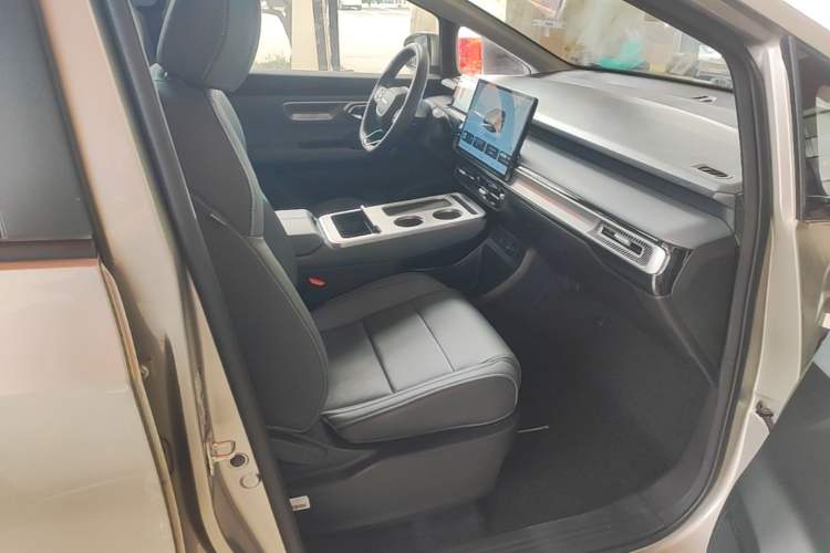 Used AION Y 2023 Plus 610 Smart Edition Ternary Lithium Right Front Seat