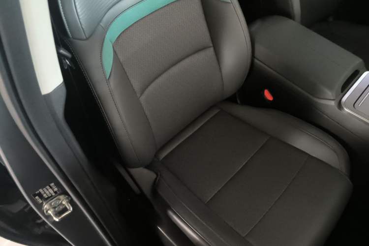 Used AION Y 2023 Plus 510 Smart Edition Right Front Seat