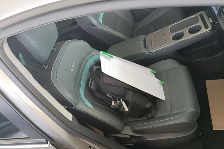 Used AION Y 2023 Plus 510 Smart Edition Right Front Seat