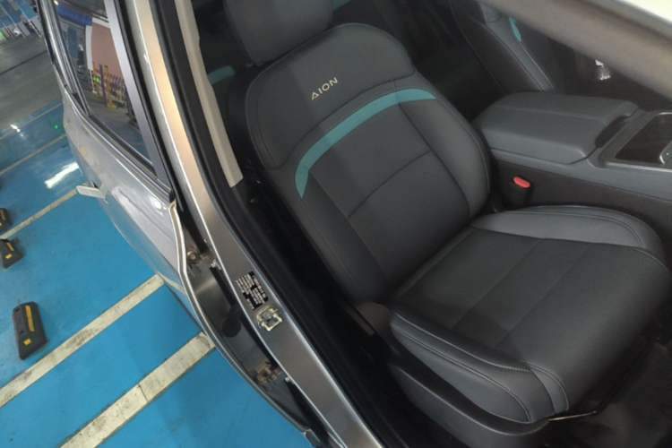 Used AION Y 2023 Plus 510 Smart Edition Right Front Seat