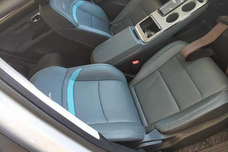 Used AION Y 2023 Plus 510 Smart Edition Right Front Seat