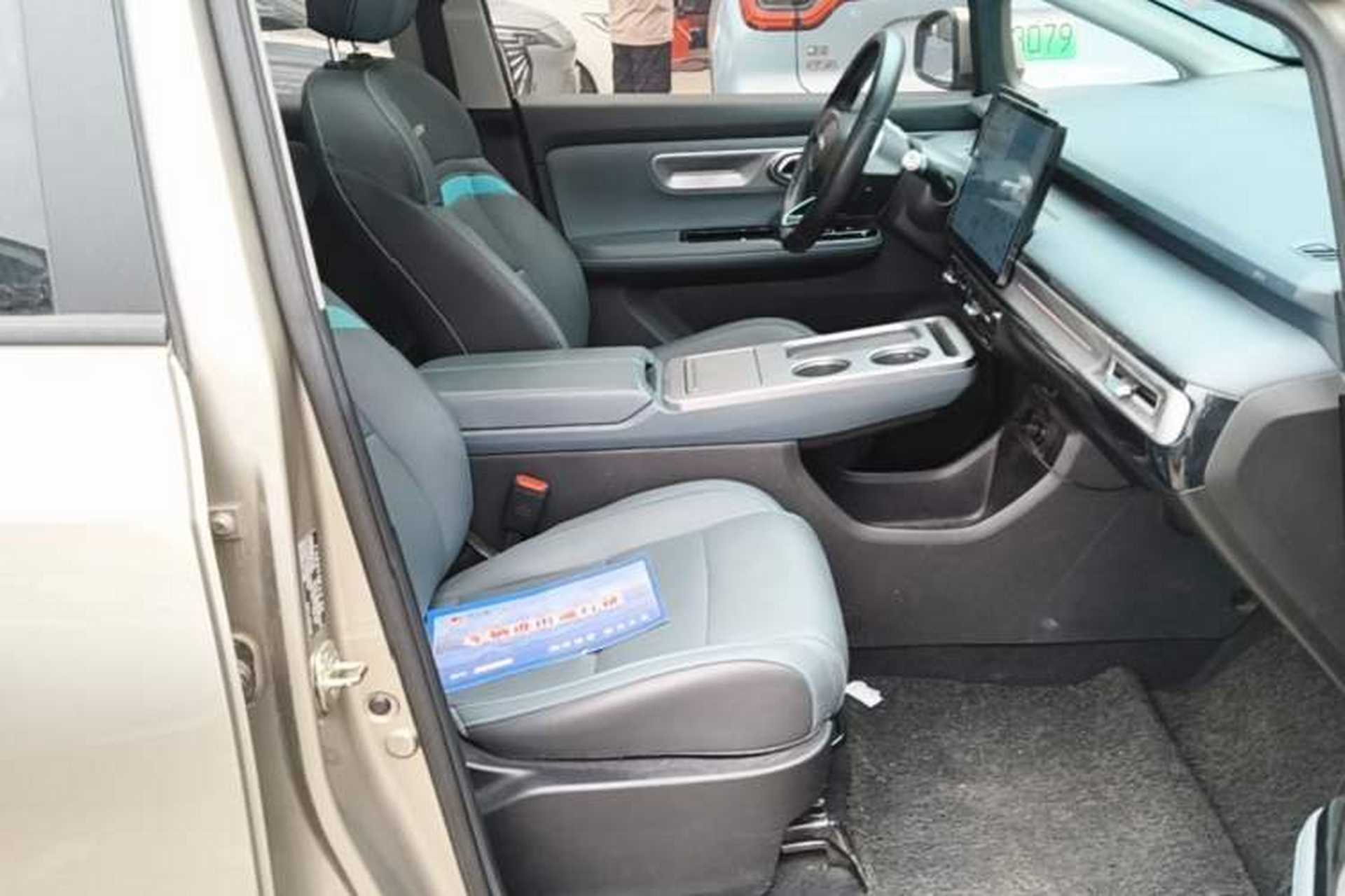 Used AION Y 2023 Plus 510 Smart Edition Right Front Seat
