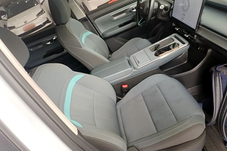 Used AION Y 2023 Plus 510 Enjoy Edition Right Front Seat