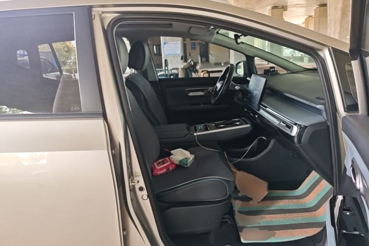 Used AION Y 2023 Plus 510 Smart Edition Right Front Seat