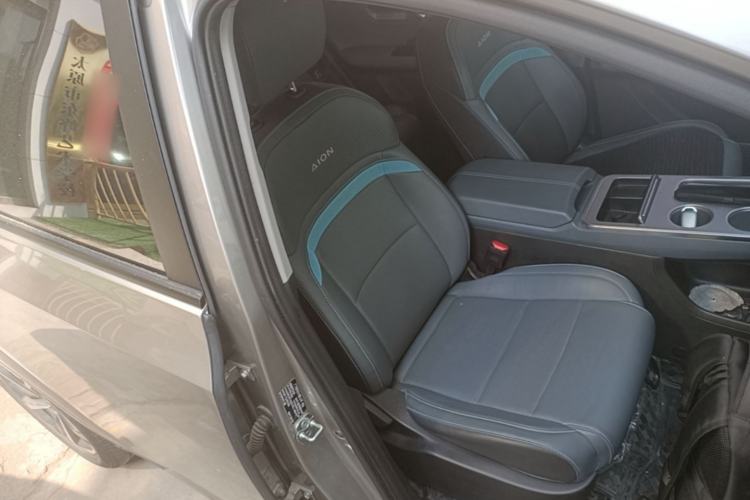 Used AION Y 2023 Plus 510 Smart Edition Right Front Seat