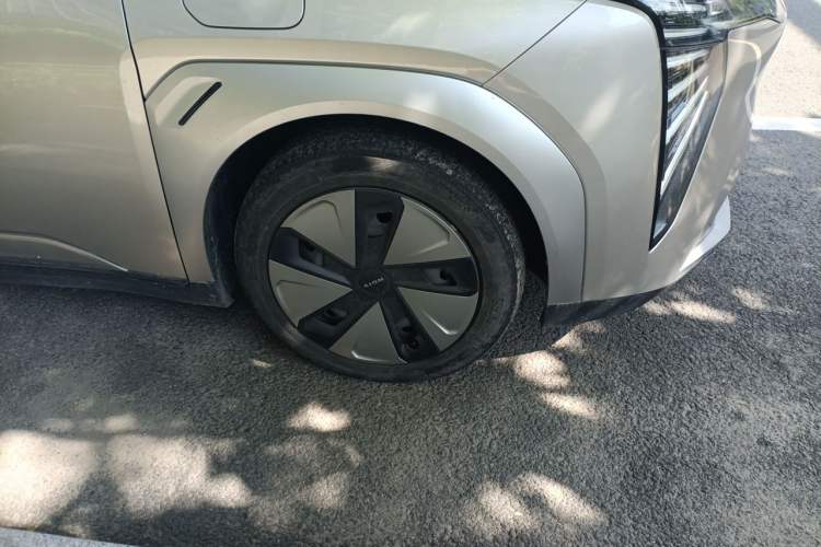 Used AION Y 2023 Plus 510 Enjoy Edition Right Front Wheel Hub