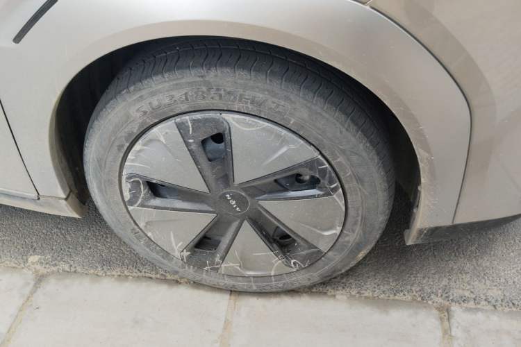 Used AION Y 2023 Plus 510 Enjoy Edition Right Front Wheel Hub
