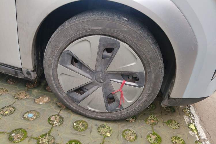 Used AION Y 2023 Plus 610 Enjoy Edition Right Front Wheel Hub