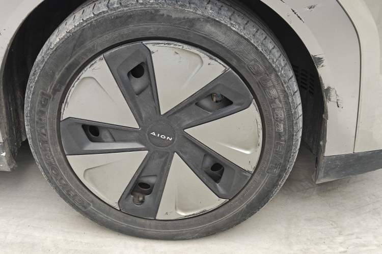 Used AION Y 2023 Plus 610 Enjoy Edition Right Front Wheel Hub