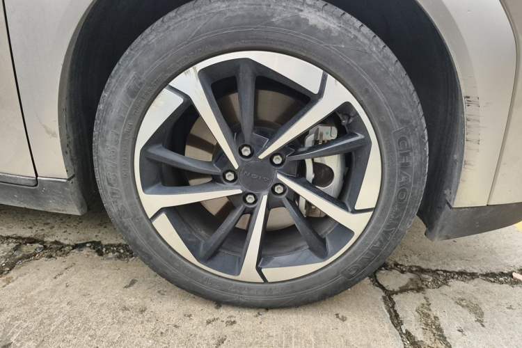 Used AION Y 2023 Plus 510 Smart Edition Right Front Wheel Hub