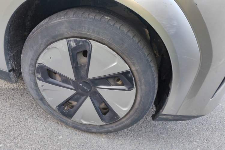 Used AION Y 2023 Plus 510 Enjoy Edition Right Front Wheel Hub