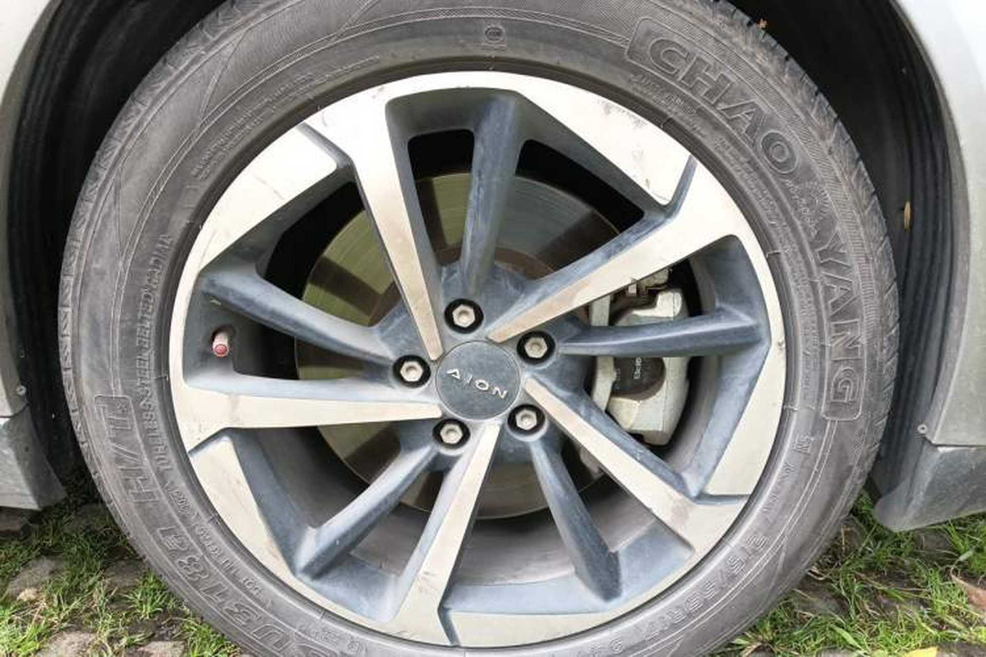 Used AION Y 2023 Plus 510 Smart Edition Right Front Wheel Hub