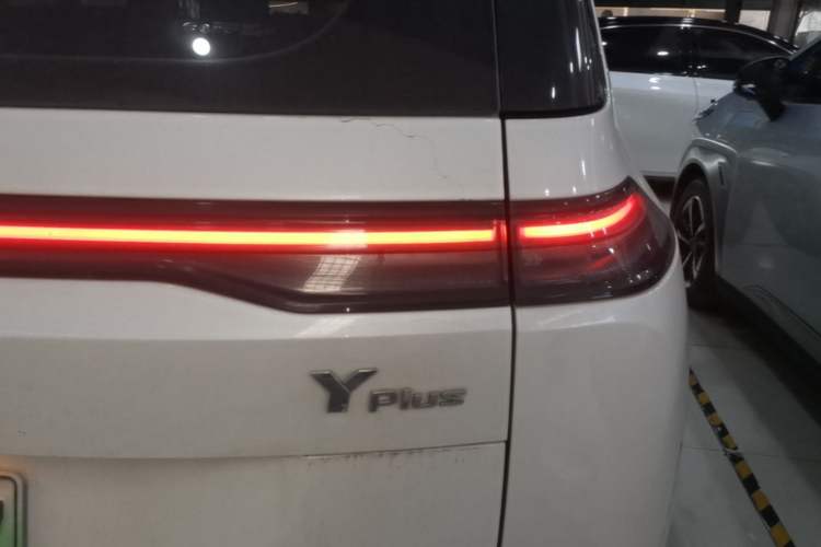 Used AION Y 2023 Plus 510 Smart Edition Right Rear Taillight