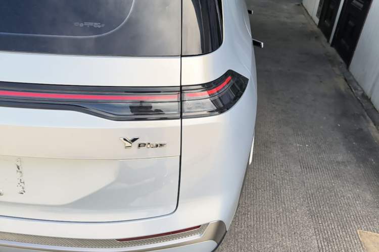 Used AION Y 2023 Younger Star Edition Right Rear Taillight