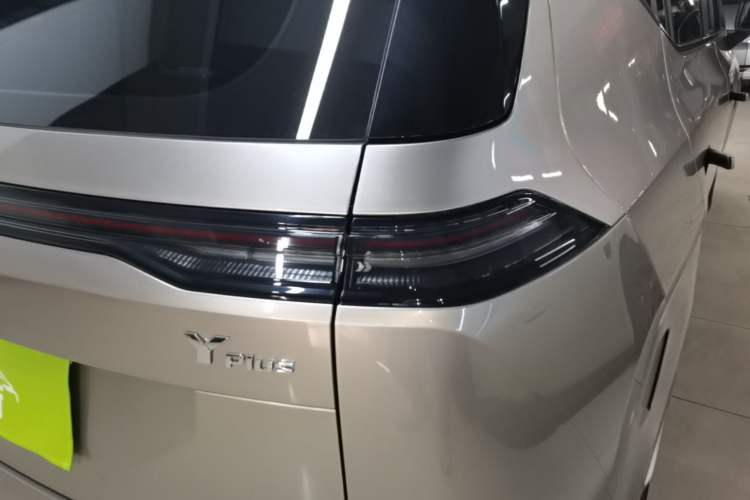 Used AION Y 2023 Plus 510 Enjoy Edition Right Rear Taillight