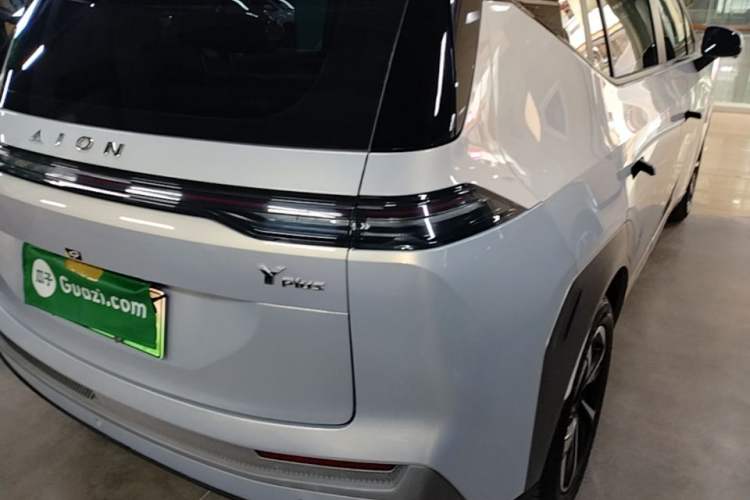 Used AION Y 2023 Younger Star Edition Right Rear Taillight