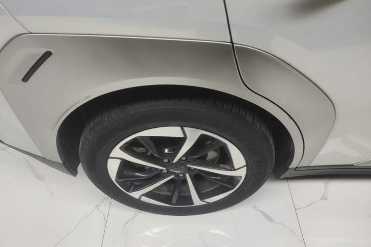 Used AION Y 2023 Younger Star Edition Right Rear Wheel Hub