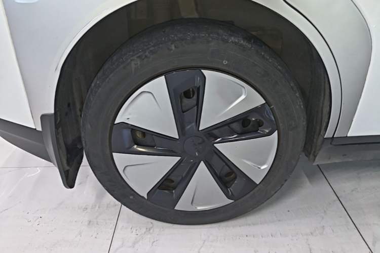 Used AION Y 2023 Younger Right Rear Wheel Hub