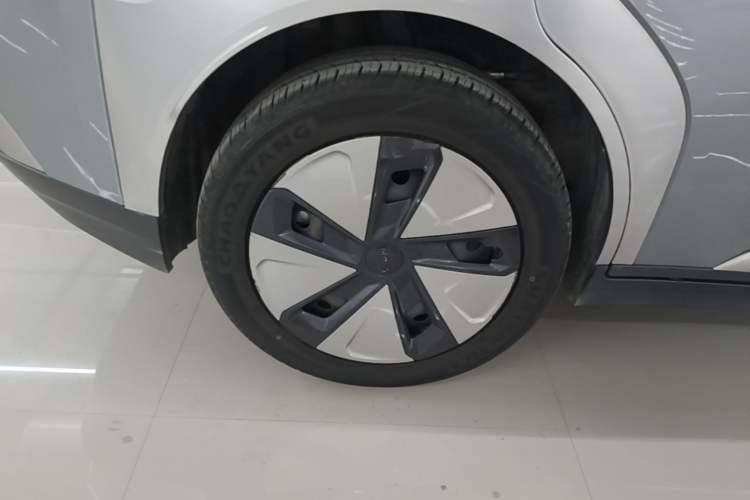 Used AION Y 2023 Younger Right Rear Wheel Hub