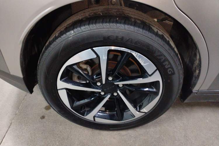 Used AION Y 2023 Plus 610 Smart Edition Ternary Lithium Right Rear Wheel Hub