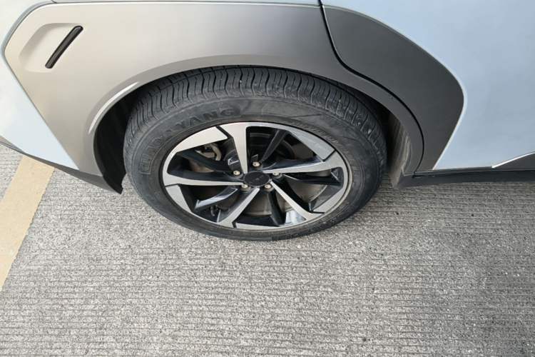 Used AION Y 2023 Younger Star Edition Right Rear Wheel Hub