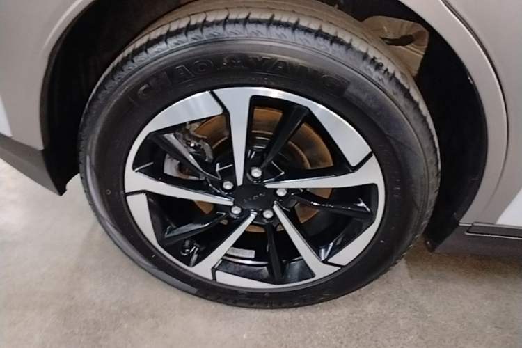 Used AION Y 2023 Younger Star Edition Right Rear Wheel Hub