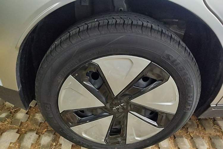 Used AION Y 2023 Younger Right Rear Wheel Hub