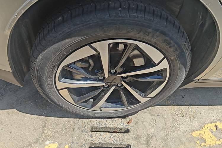 Used AION Y 2023 Younger Star Edition Right Rear Wheel Hub