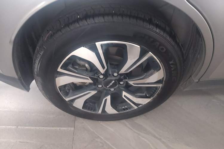 Used AION Y 2023 Plus 610 Enjoyment Edition Ternary Lithium Right Rear Wheel Hub