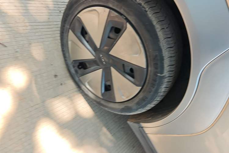 Used AION Y 2023 Plus 510 Enjoy Edition Right Rear Wheel Hub
