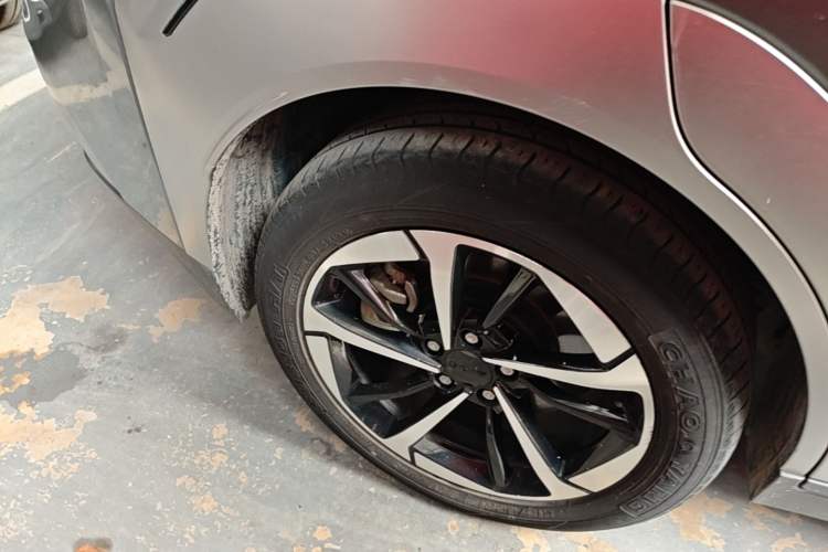 Used AION Y 2023 Plus 510 Smart Edition Right Rear Wheel Hub