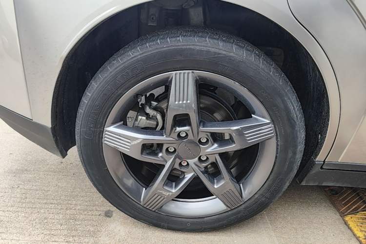 Used AION Y 2023 Plus 510 Tech Edition Right Rear Wheel Hub