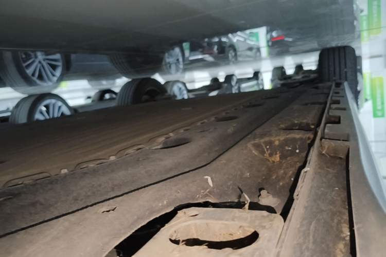 Used AION Y 2023 Younger Right Side Sill
