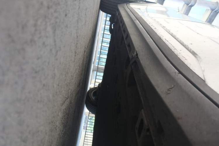 Used AION Y 2023 Younger Star Edition Right Side Sill